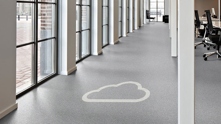 A Philips Lighting világító padlójának felhőalapú felügyelete összekapcsolható az épületkezelési rendszerrel