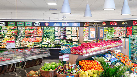 A gyümölcsök és zöldségek megvilágítására kifejlesztett Philips LED-es lámpatestek közelebbről. 