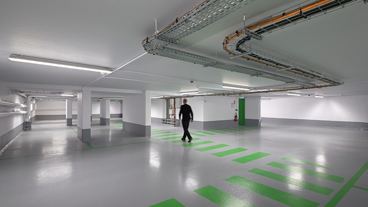 Philips Lighting GreenParking: optimalizálja a parkoló világítását a gyalogosok jelenlétének érzékelésével és zónákra osztott fényerő-szabályozással
