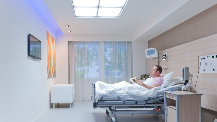 A Philips Lighting HealWell egy teljes betegszobai világítási rendszer, amely javítja a betegek élményét