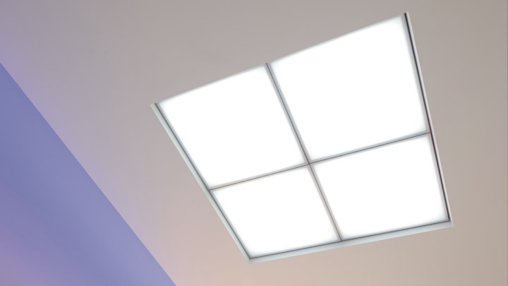 A Philips Lighting HealWell mennyezeti modulja a betegek használati élményét olyan világítással javítja, amely természetesként hat, ugyanakkor támogatja az alvási ritmusokat is