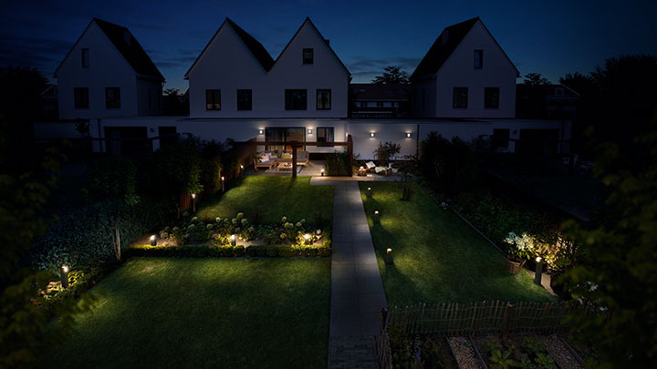 Varázslatos hangulat a kertben és a teraszon Philips kültéri világítással